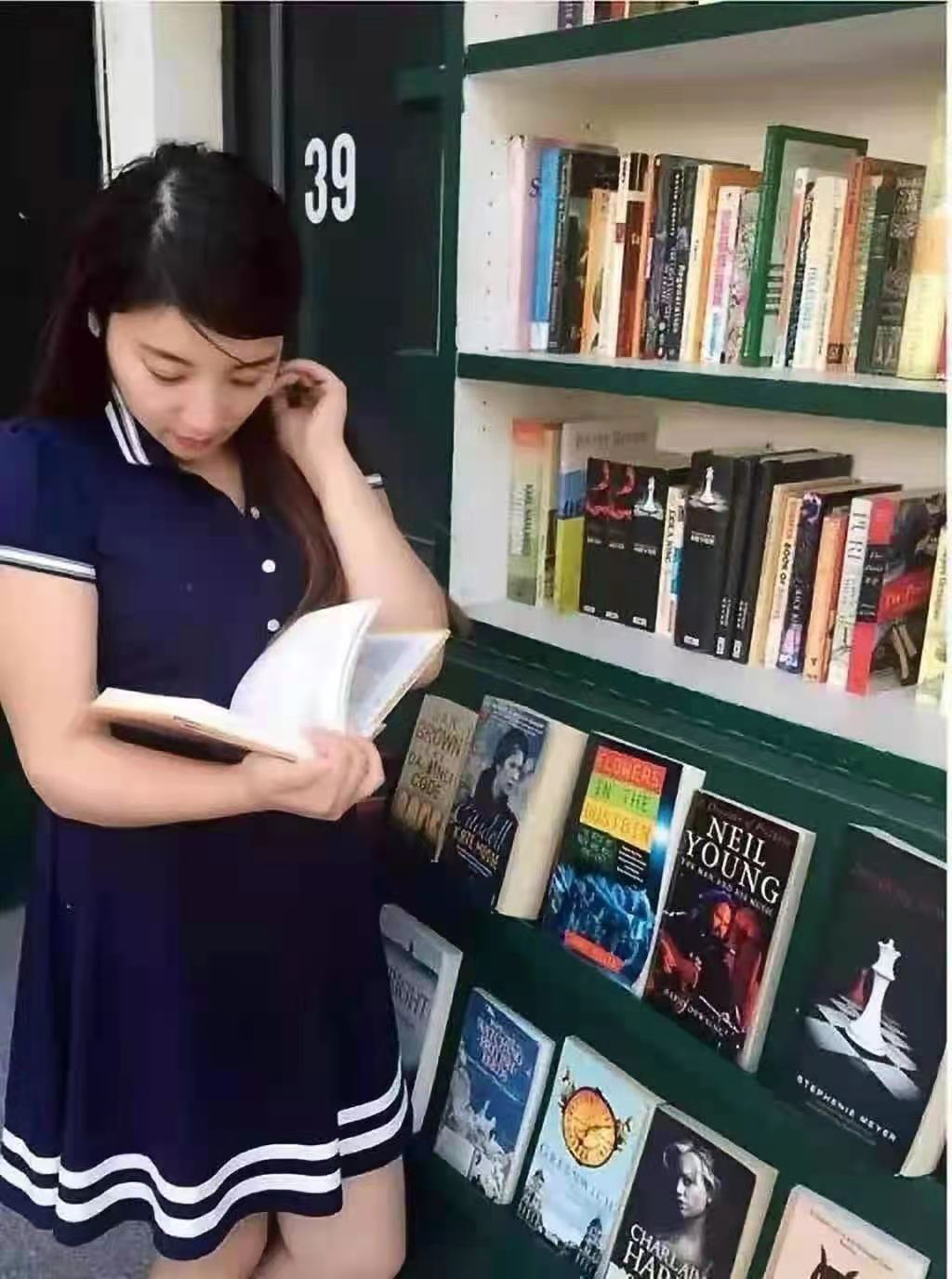 高素质高个子，中华女子学院毕业的大学生美女