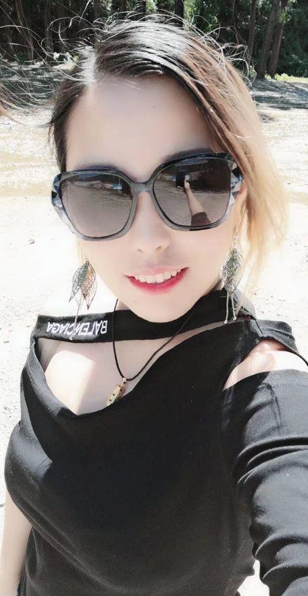 昨天D杯奶香四溢，DL钻榨汁机，精通十八般床技